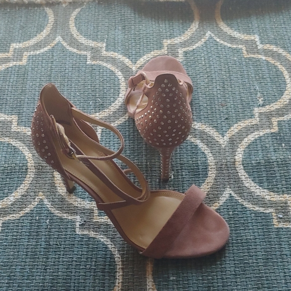 !!!!! SOLD!!!!!!!Michael kors Studded heel - Picture 1 of 4